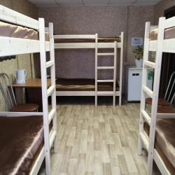Кровать в 6-местном общем номере