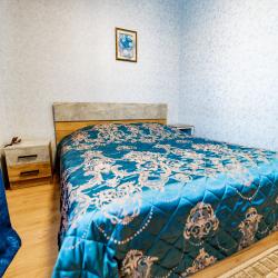 Номер стандарт с 1 двуспальной кроватью