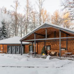 Коттедж у Озера с 3-мя спальнями (120 кв.м)