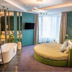 Номер полулюкс с 1 двуспальной кроватью Дизайнерский