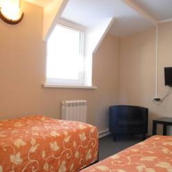 Номер эконом с 2 односпальными кроватями (с завтраком)