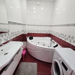 Фото Отель Просторная трехкомнатная квартира с видом на море!