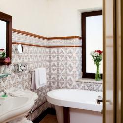 Фото Отель Villa Elena Hotel & Residences (Вилла Елена)