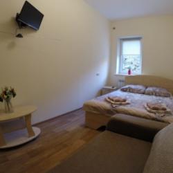 Номер стандарт с 1 двуспальной кроватью