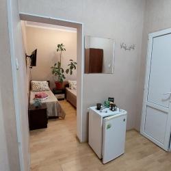 Комната стандарт с 1 односпальной и 1 двуспальной кроватью