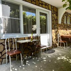 Фото Апартаменты на Крымской ГОСТИ-24