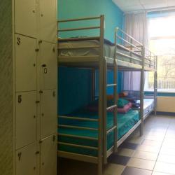 Кровать в 10-местном общем мужском номере