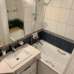 Фото Апартаменты на улице Родионова 199/2