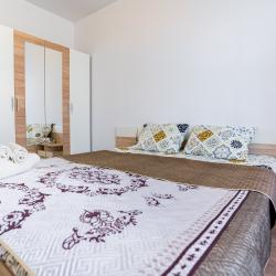 Фото Отель LetoApart (ЛетоАпарт) на улице Григорьева 12-51