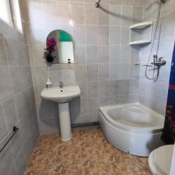 Комната стандарт с 1 односпальной и 1 двуспальной кроватью