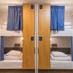 Кровать в 4-местном общем номере (удобства на этаже)