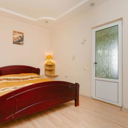 Улучшенные апартаменты с 2 спальнями и террасой с видом на город и море