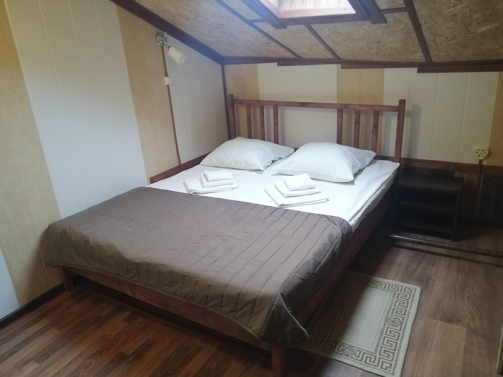 Номер стандарт с 1 двуспальной кроватью