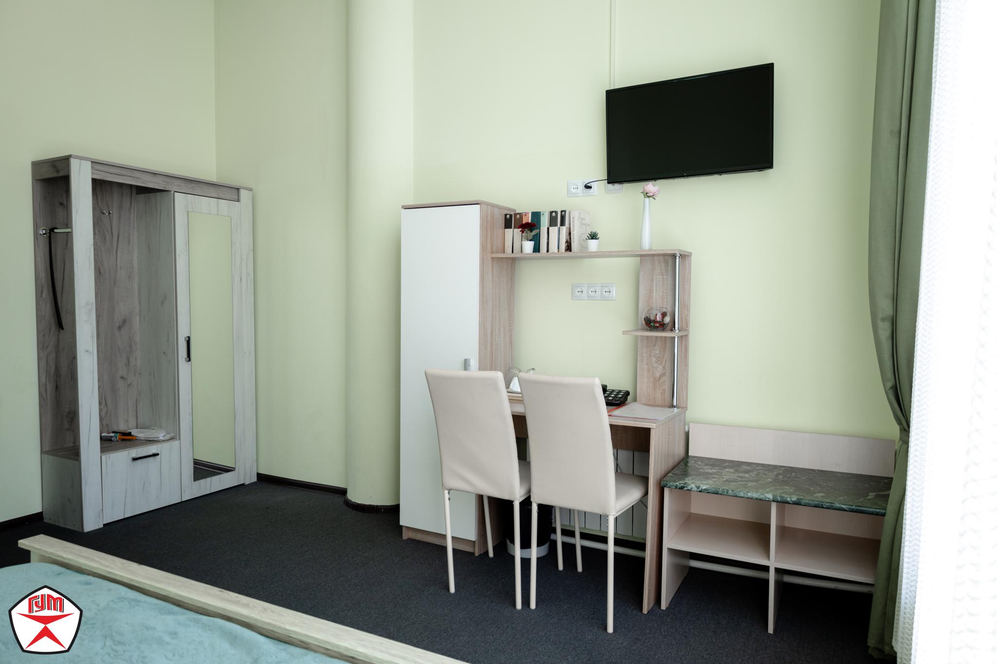 Номер стандарт эконом с 1 двуспальной кроватью 4