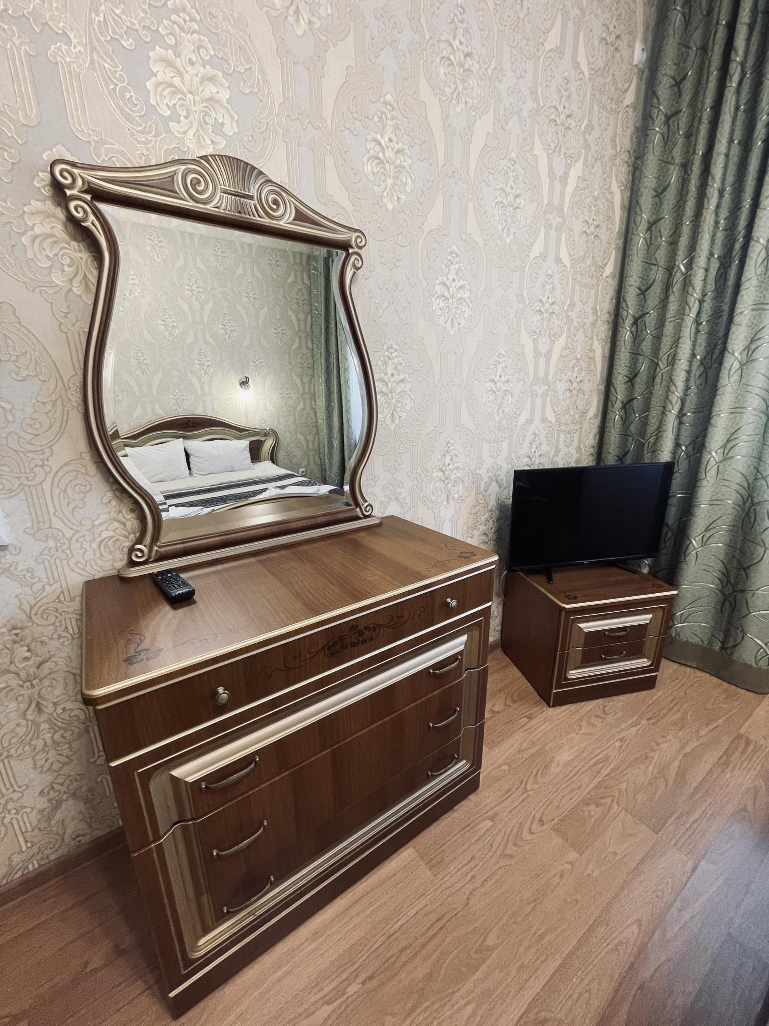 Номер улучшенный стандарт с 1 двуспальной кроватью 3