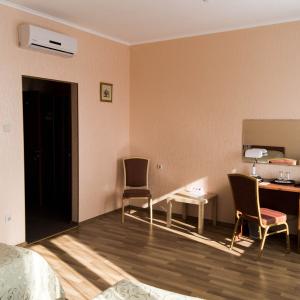 Photo 4