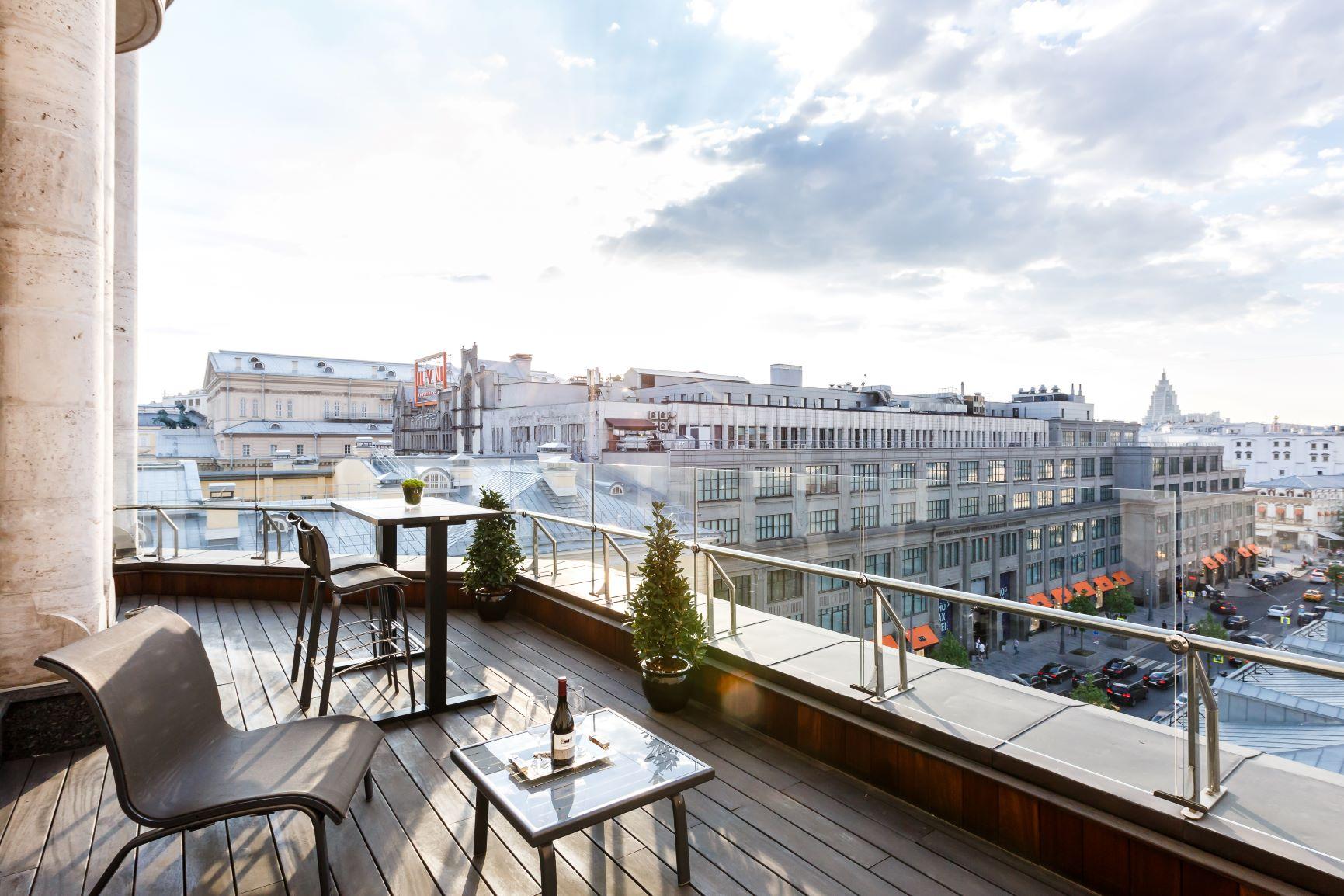 Номер Park Terrace Suite c 1 двуспальной кроватью