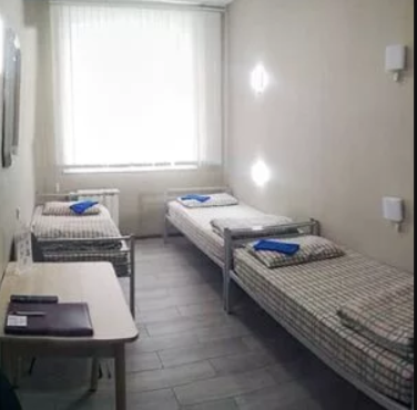 Кровать в 3-местном общем мужском номере