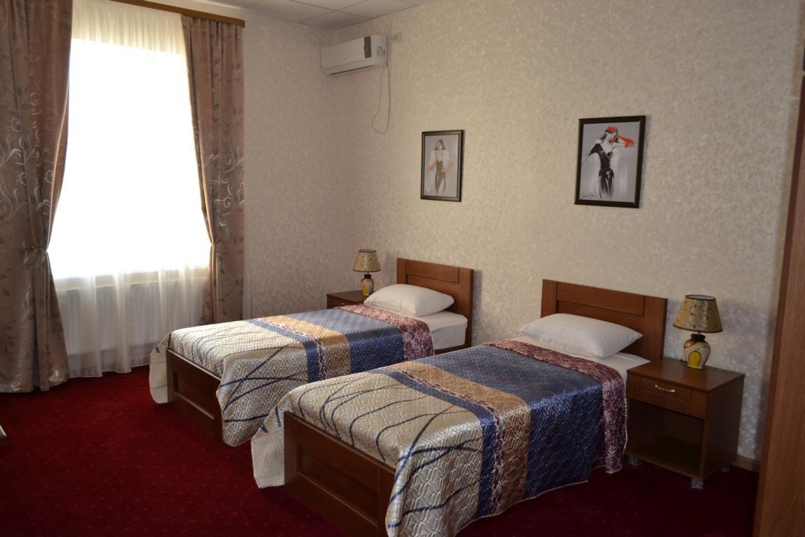 Номер стандарт с 2 односпальными кроватями 2