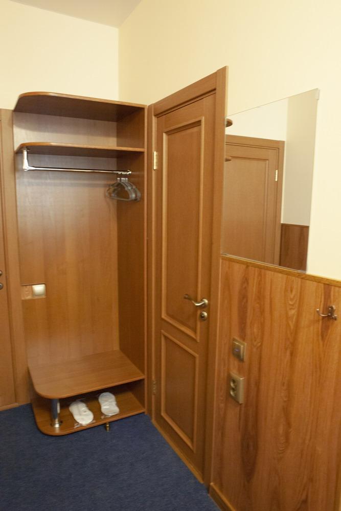 Комната эконом с 1 двуспальной кроватью 4