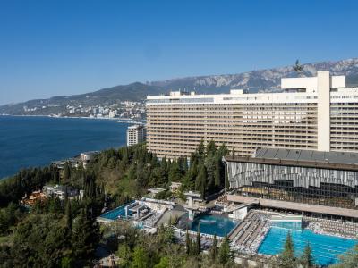 Yalta Intourist (Ялта Интурист)
