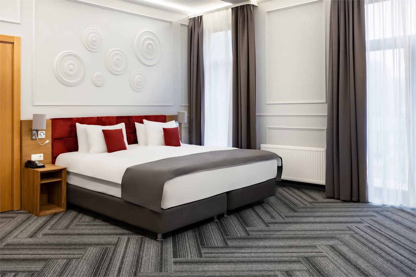 Tulip Inn (Тюлип Инн) - 5