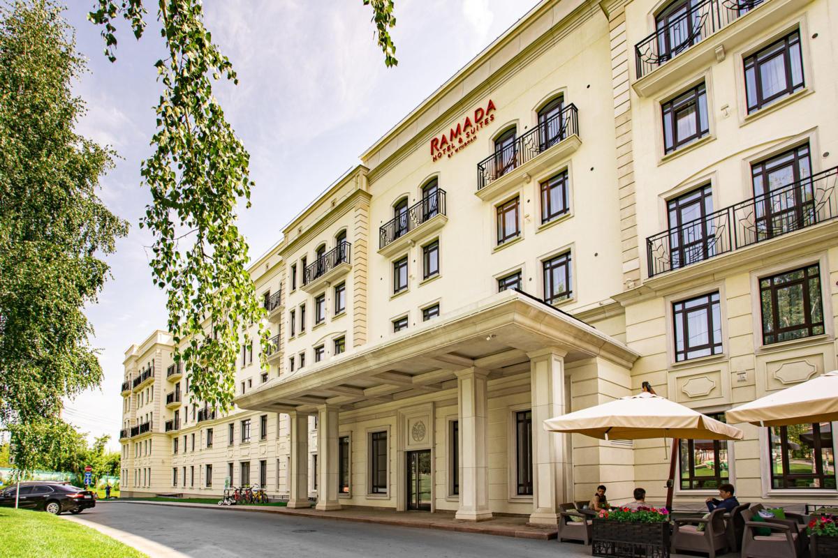 Гостиница Ramada Hotel & Suites by Wyndham Novosibirsk Zhukovka (Рамада  Новосибирск)