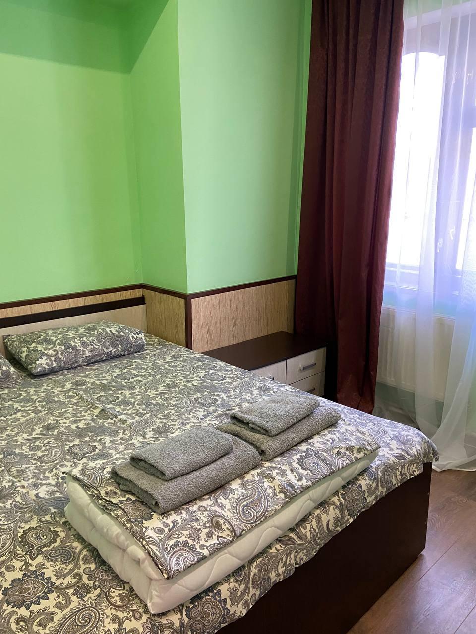 Номер стандарт с 1 двуспальной кроватью