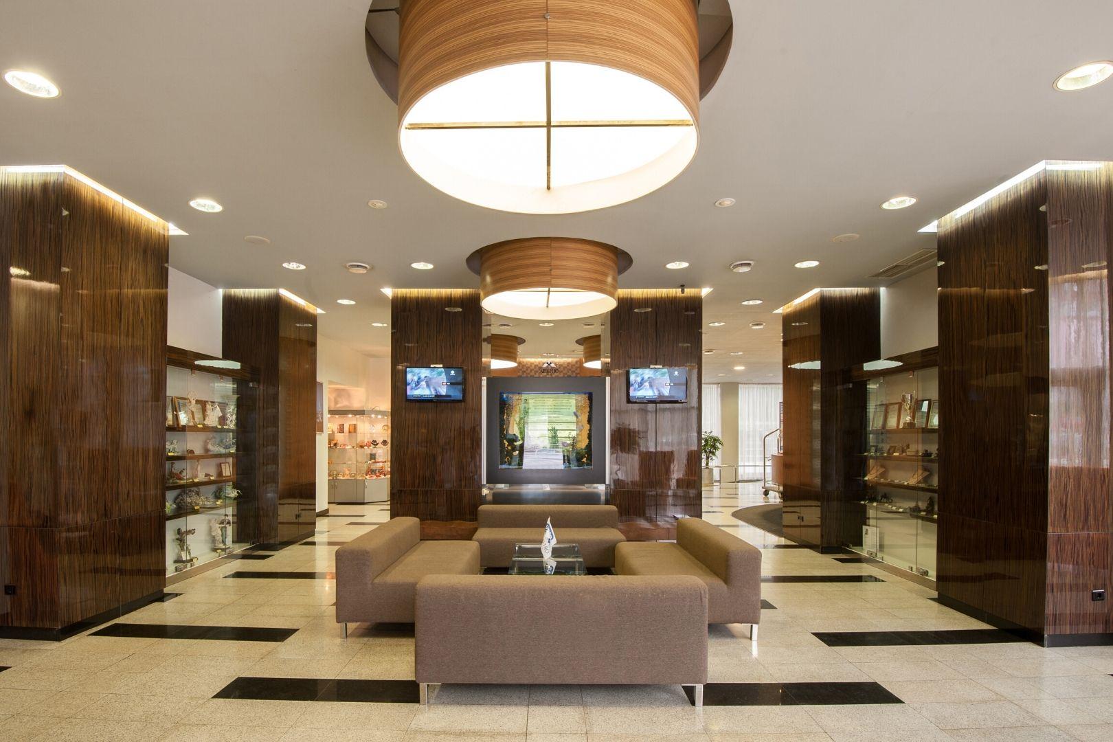 Гранд Авеню by USTA Hotels - 6