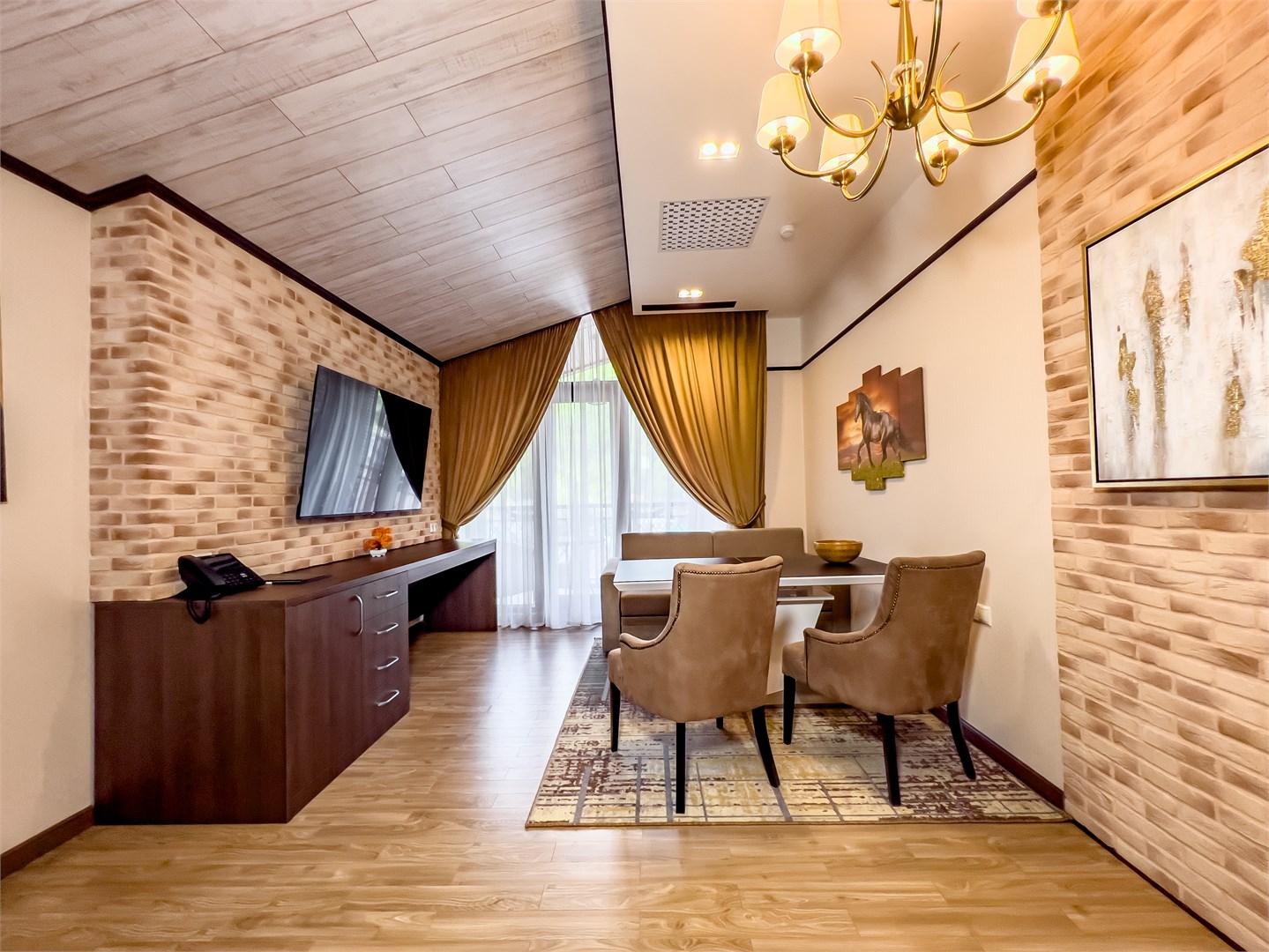 Presidential Suite 4