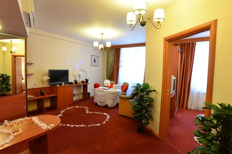 2-комнатный номер люкс плюс с 1 двуспальной кроватью 4