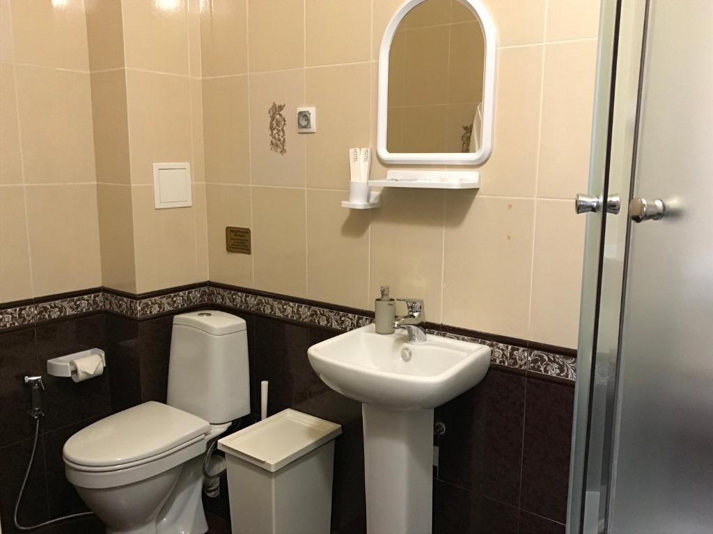 Номер комфорт с 1 двуспальной кроватью 3
