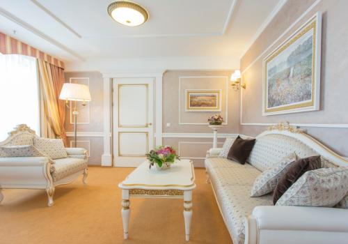 Апартаменты люкс с 1 двуспальной кроватью