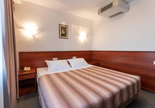 Номер комфорт с 1 двуспальной кроватью