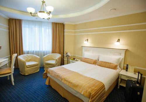 Номер стандарт с 1 двуспальной кроватью