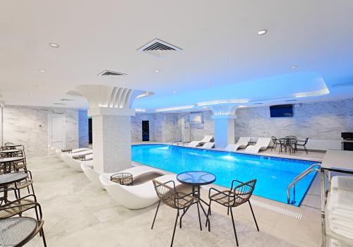 Фото Гранд-отель Мегаполис