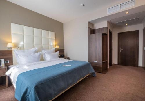 Фото Отель Томь Ривер Плаза