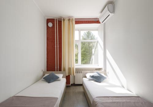 Номер студия с 2 односпальными кроватями