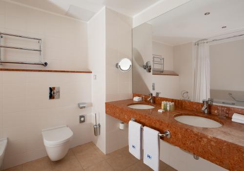 Фото Отель HolidayHall Samara