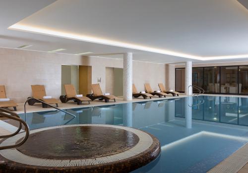 Фото Отель HolidayHall Samara