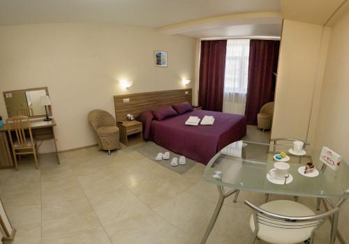 Фото Отель Октябрьский