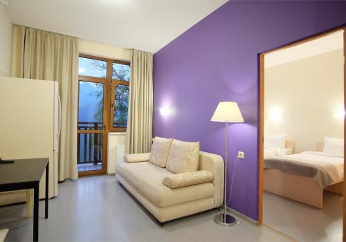 Фото Отель Riders Lodge