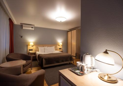 Номер стандарт бизнес с 1 двуспальной кроватью с видом на Енисей