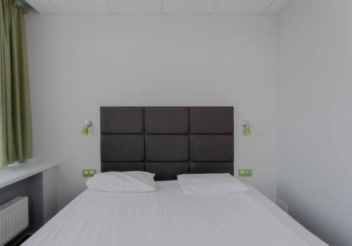 Номер улучшенный стандарт с 1 двуспальной кроватью