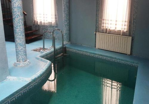 Фото Отель Четыре короны