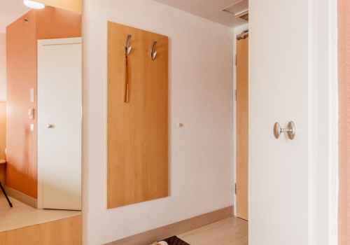 Номер Standard, вид во двор или на город - с двуспальной кроватью