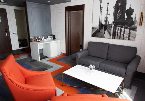 Номер люкс бизнес