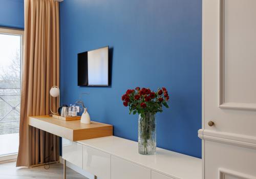 Номер комфорт улучшенный с 1 двуспальной кроватью c террасой