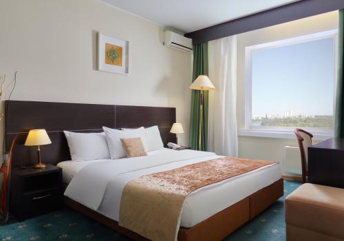 Номер люкс бизнес