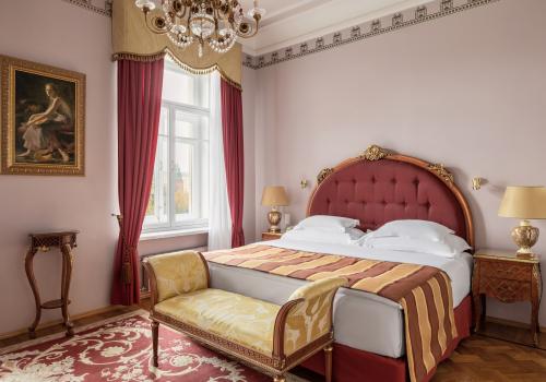 Номер люкс кремлевский